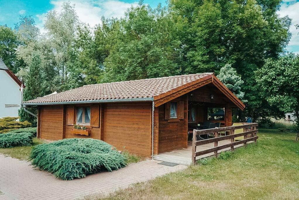 Holzhaus direkt am See Priepert Exterior foto